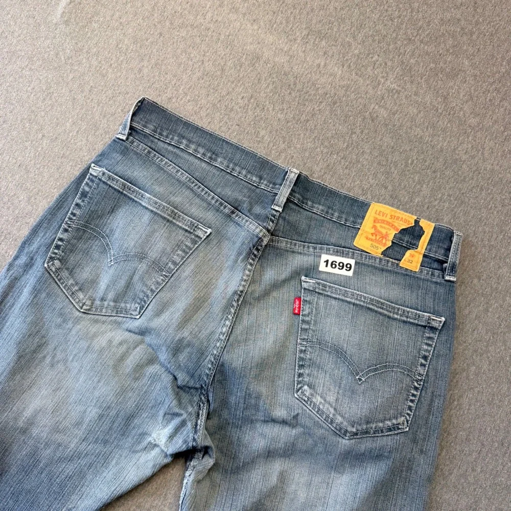 Levis levis 505